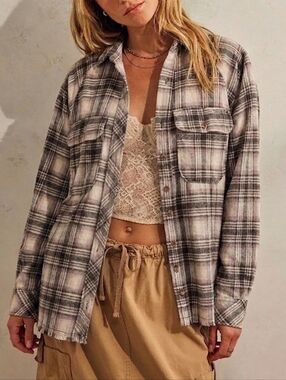 BDG Oversized Plaid Flannel Shirt - Raw Hem - Size S